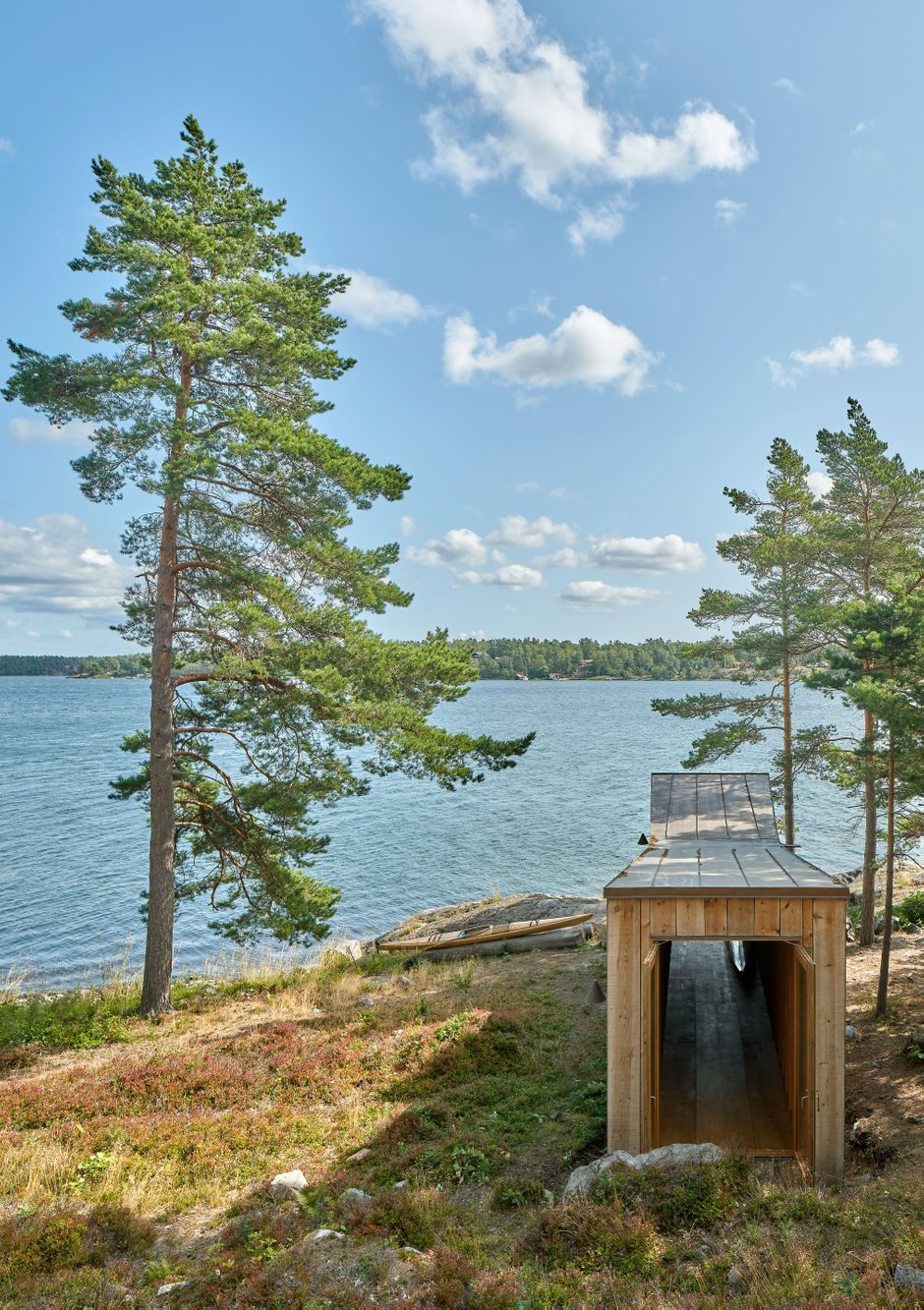 A view of the archipelago with the kayak house in the foreground